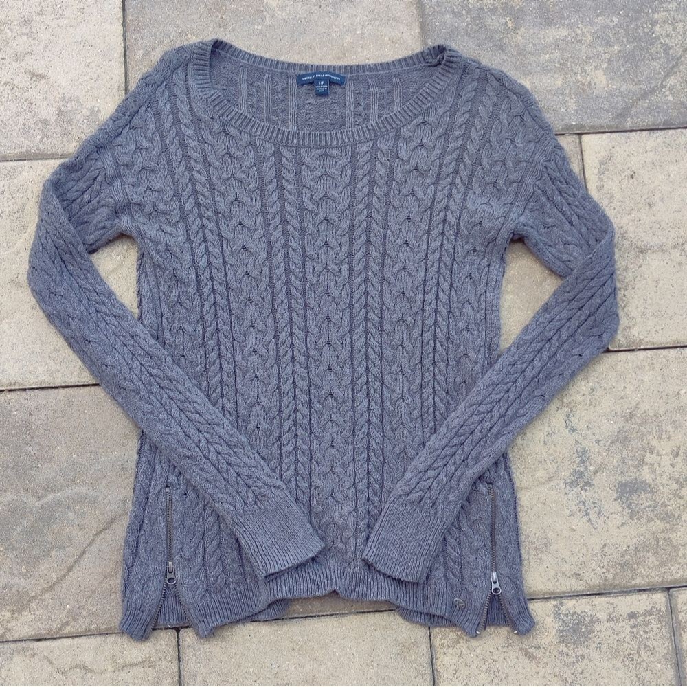 American Eagle Long Sleeve Knit Shirt